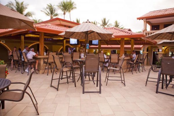 Poolside-Bar-Cocal-Hotel-Jaco-Costa-Rica